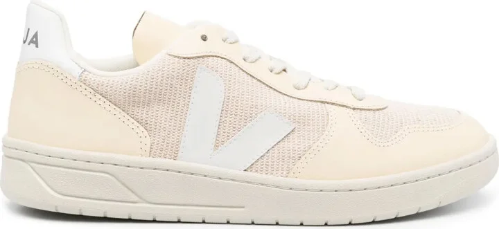 V-90 low-top sneakers