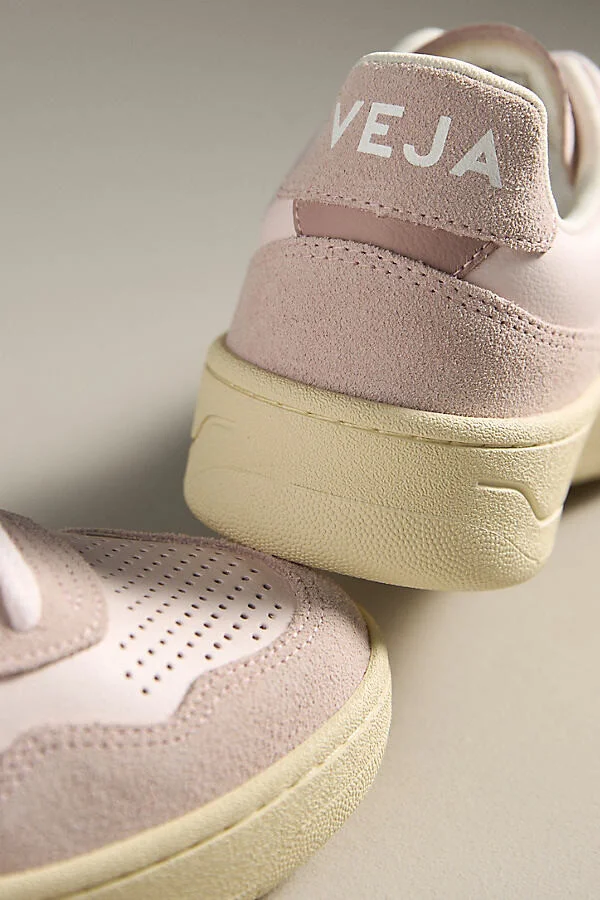 V-90 Sneakers - Image 4