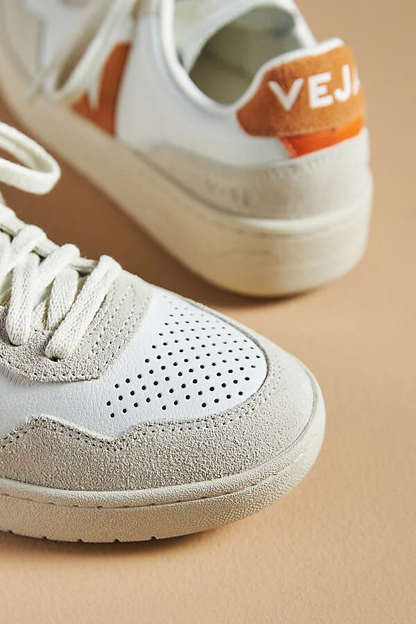 V-90 Sneakers - Image 3