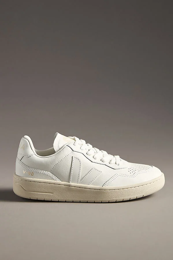 V-90 Sneakers