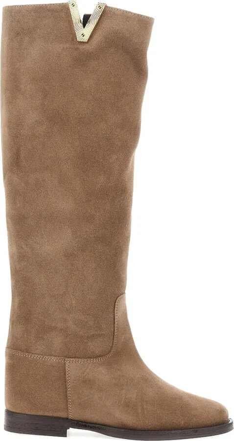 V-plaque suede knee-high boots