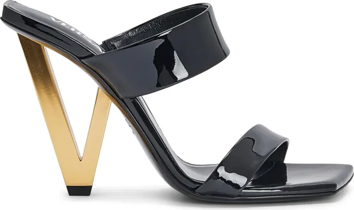 V2025 sandals