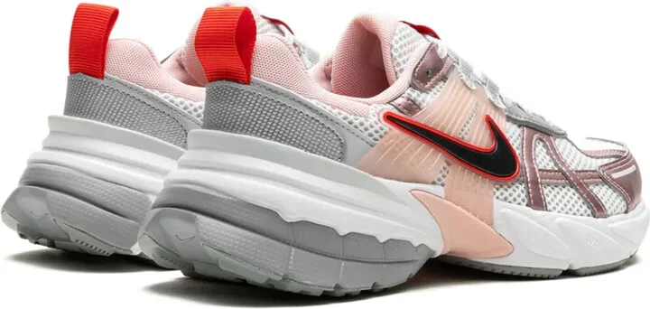 V2K Run "Legend pink" sneakers - Image 3