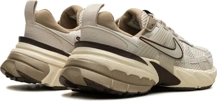 V2K Run "Light Orewood Brown" sneakers - Image 3