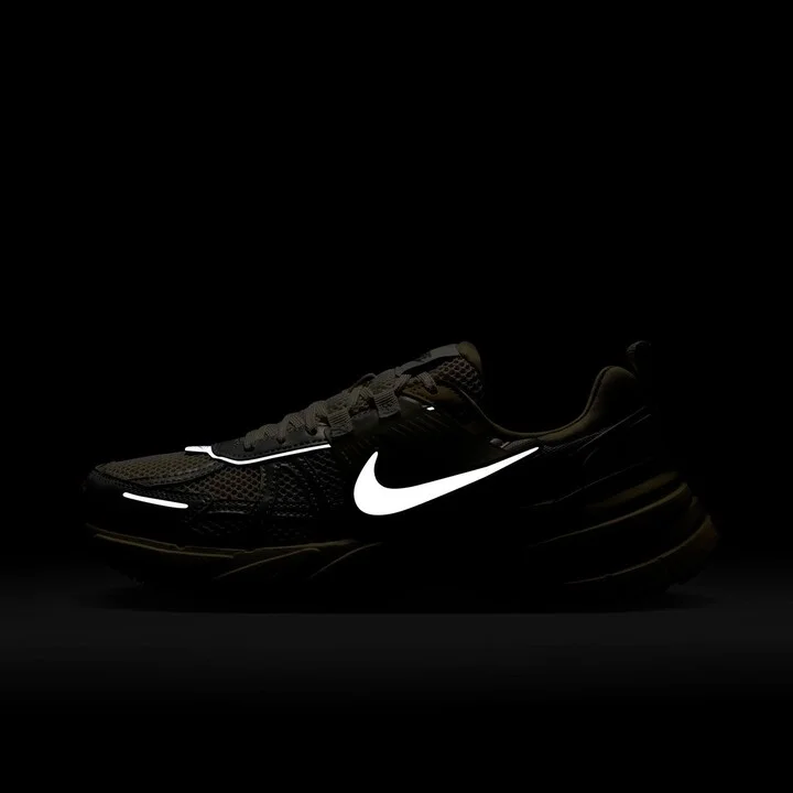 V2K Run Sneaker - Image 8