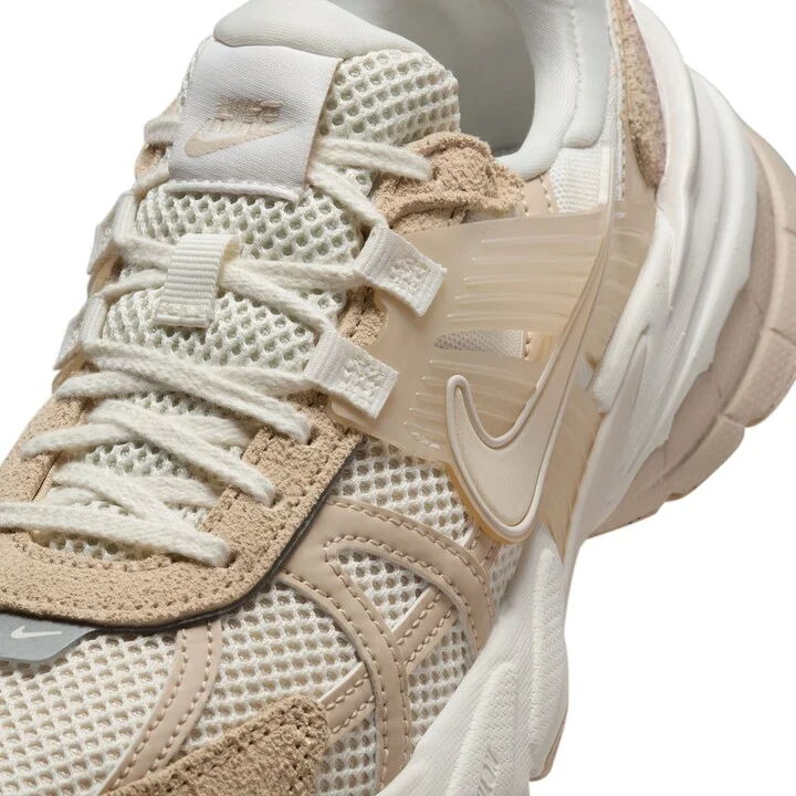 V2K Run Sneaker - Image 10