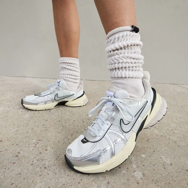 V2K Run Sneaker - Image 2