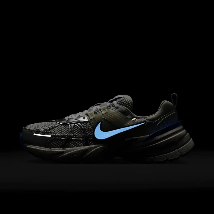 V2K Run Sneaker - Image 7
