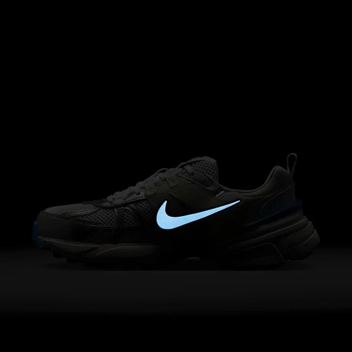 V2K Run Sneaker - Image 11