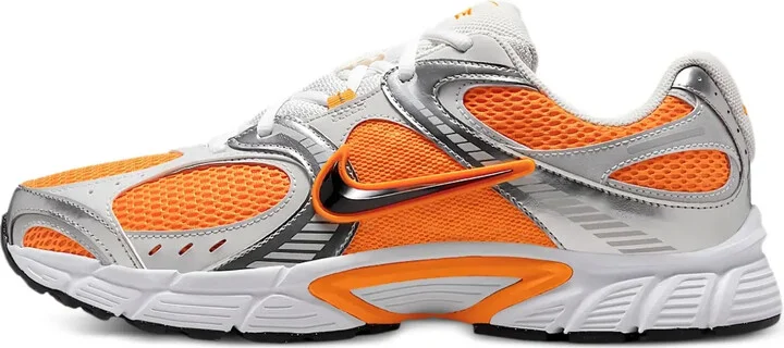 V5 RNR sneakers