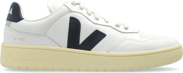 V90 Low-top Sneakers