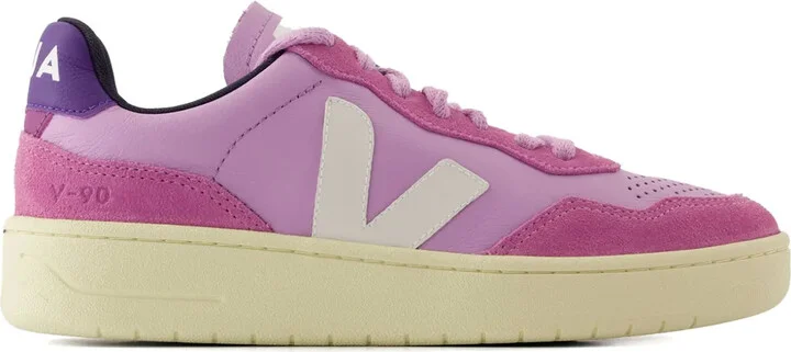 V90 sneakers