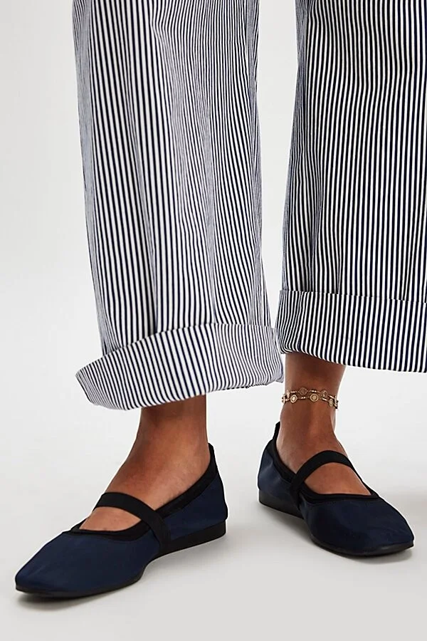 Vagabond Hillary Sporty Flats