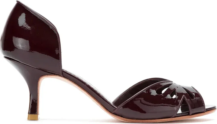 Valencia pumps
