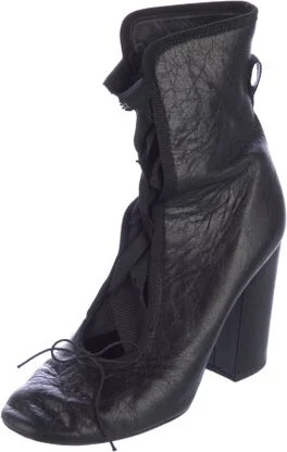 Valentino - Image 2