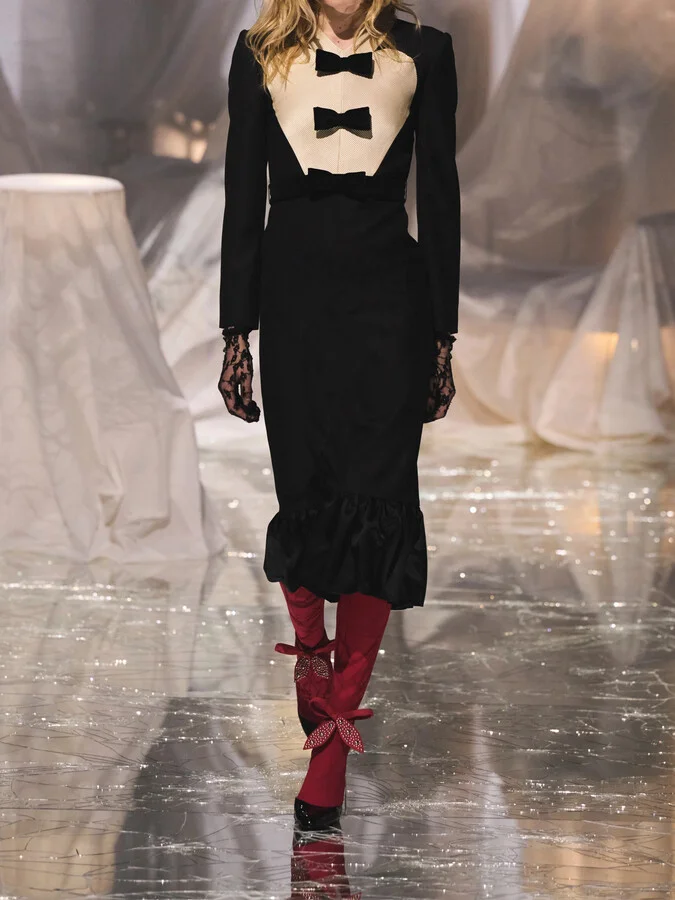 Valentino Garavani - 85 Embellished Suede-trimmed Patent-leather Pumps - Black - Image 4