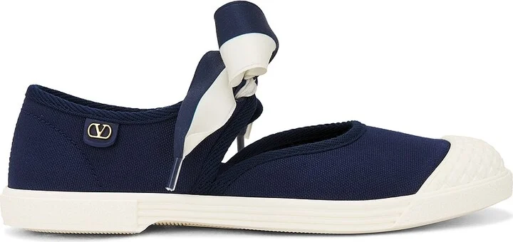 Valentino Garavani Bay By Bay Sneaker in Blue