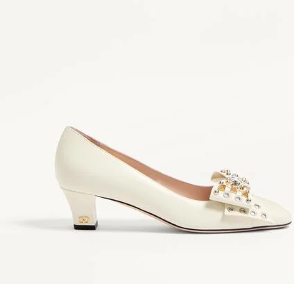 Valentino Garavani Bowow Pump In Kidskin With Studs 45Mm