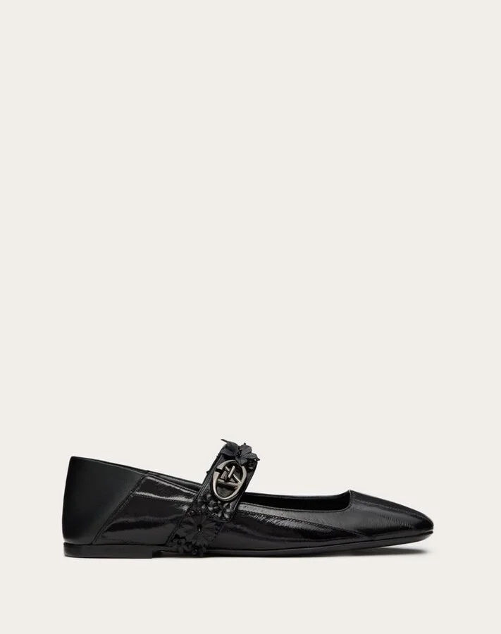 Valentino Garavani Floral-Appliqué Buckle-Fastened Ballerinas