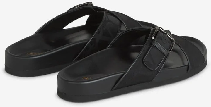 Valentino Garavani Logo Print Flip Flops - Image 3