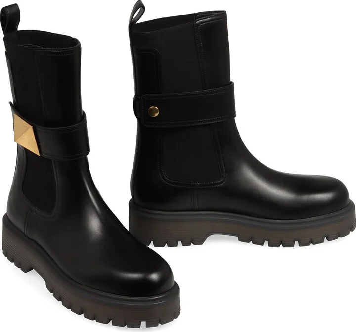 Valentino Garavani One Stud Leather Chelsea Boots - Image 3