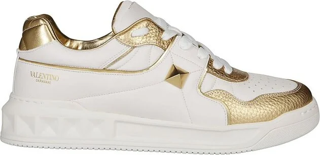 Valentino Garavani One Stud Low-Top Sneakers