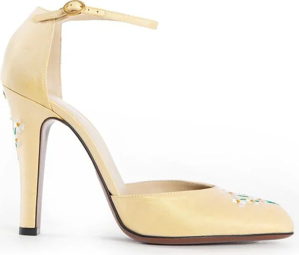 Valentino Garavani Pumps
