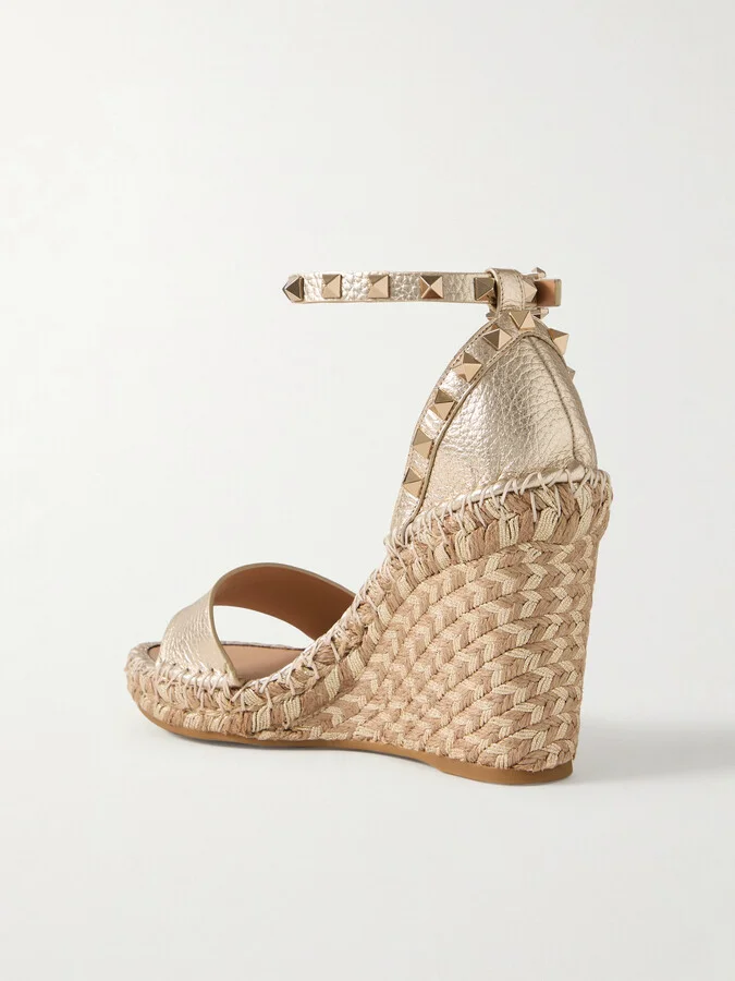 Valentino Garavani - Rockstud 105 Metallic Textured-leather Espadrille Wedge Sandals - Gold - Image 3