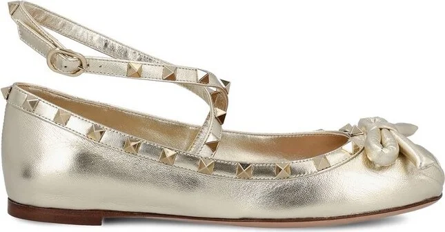 Valentino Garavani Rockstud Bow Detailed Ballerina Shoes