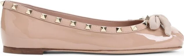 Valentino Garavani Rockstud Bow Detailed Ballerina Shoes