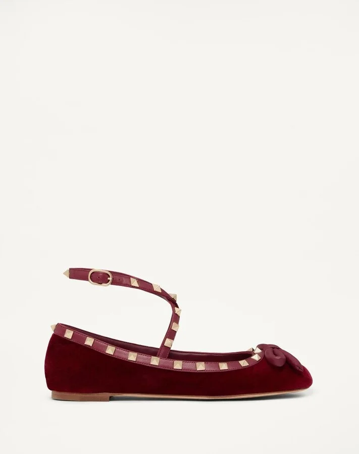 Valentino Garavani Rockstud Bow Detailed Ballerina Shoes