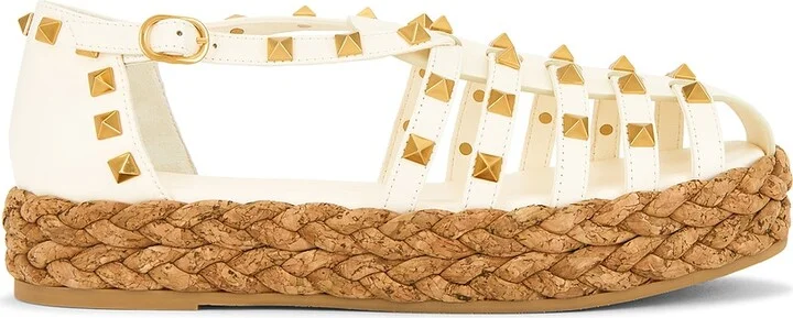 Valentino Garavani Rockstud Cork Espadrillas in Ivory