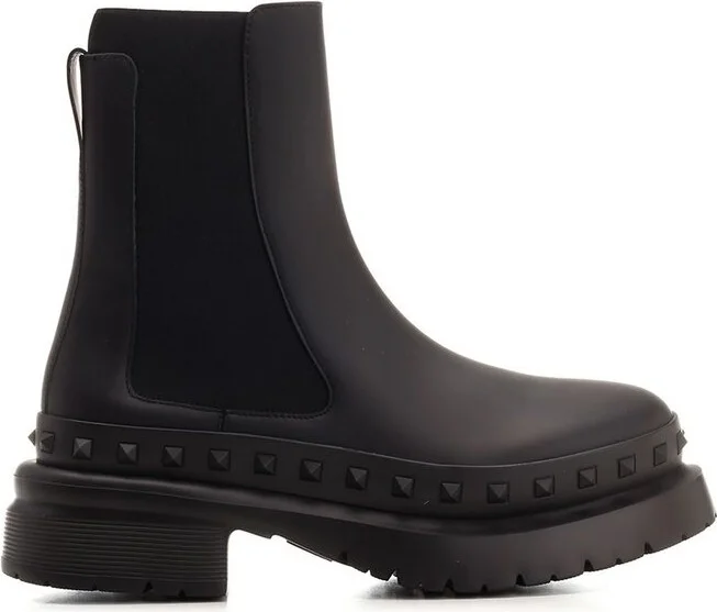 Valentino Garavani Rockstud Round Toe Ankle Boots