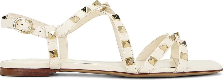 Valentino Garavani Rockstud Sandal in Ivory