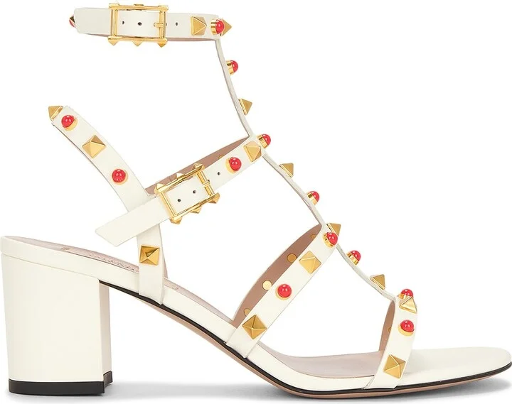 Valentino Garavani Rockstud Sandal in Ivory