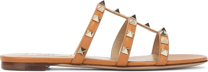 Valentino Garavani Rockstud Slide in Tan