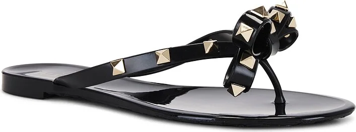 Valentino Garavani Rockstud Thong Sandal in Black - Image 2