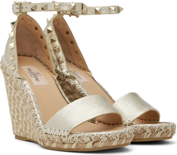 Valentino Garavani Silver Double Rockstud Grainy Calfskin Wedge Sandals - Image 4