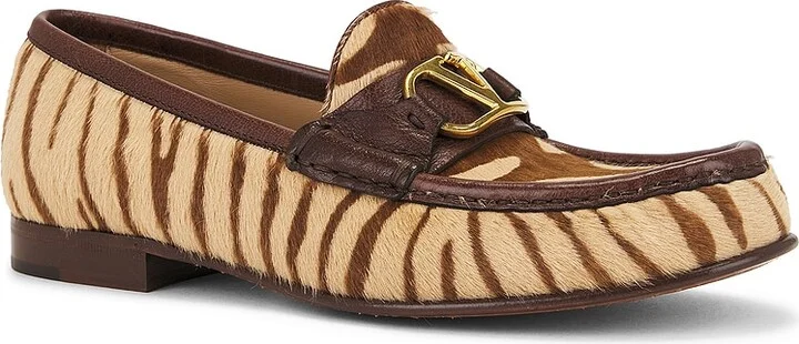Valentino Garavani V Logo Signature Loafer in Neutral - Image 2