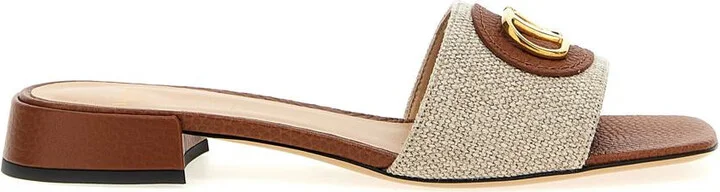 Valentino Garavani Valentino Garavani Vlogo Slides