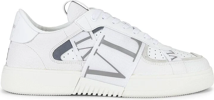 Valentino Garavani Valentino Sneaker in Grey
