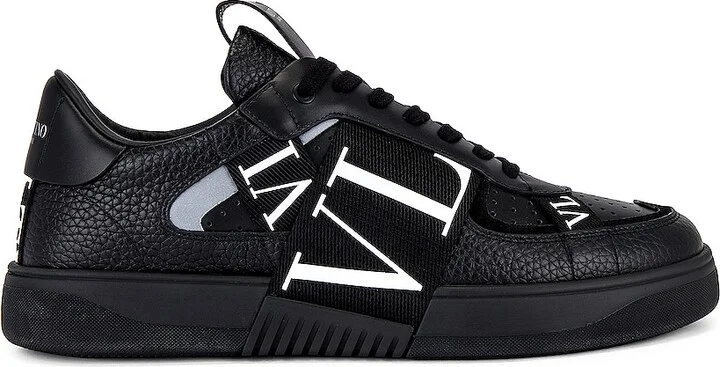 Valentino Garavani VL7N Sneakers in Black