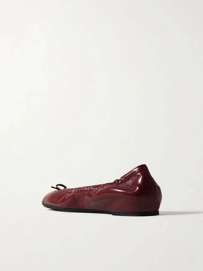 Valentino Garavani - Vlogo Bow-embellished Crinkled Patent-leather Ballet Flats - Red - Image 3
