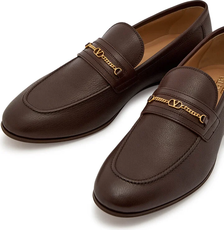 Valentino Garavani Vlogo Grained Leather Loafers - Image 3