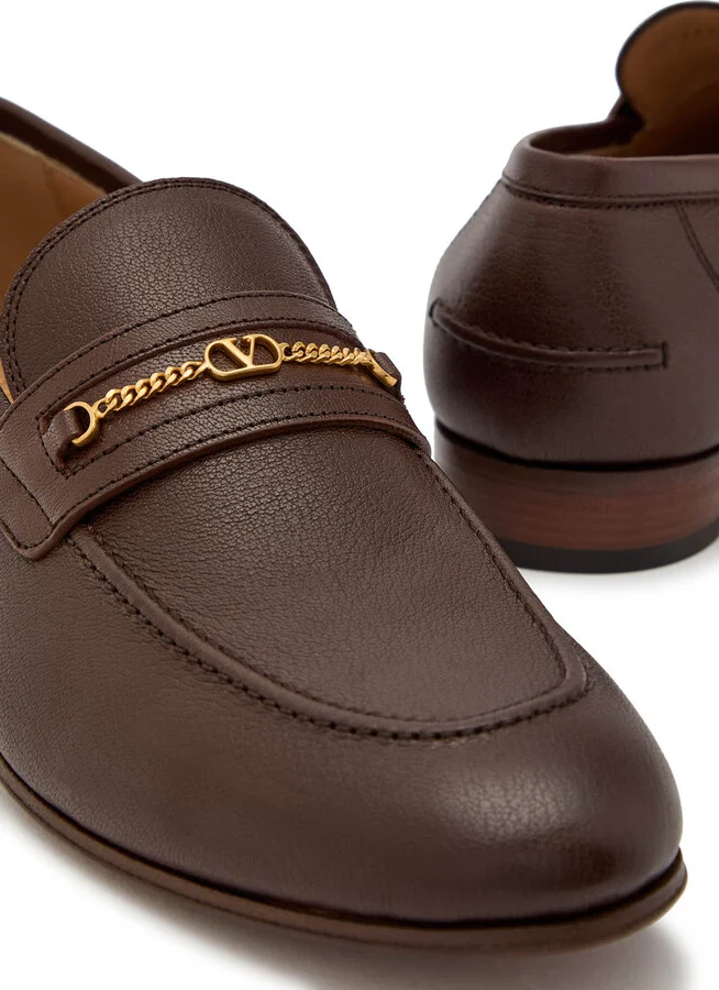 Valentino Garavani Vlogo Grained Leather Loafers - Image 4