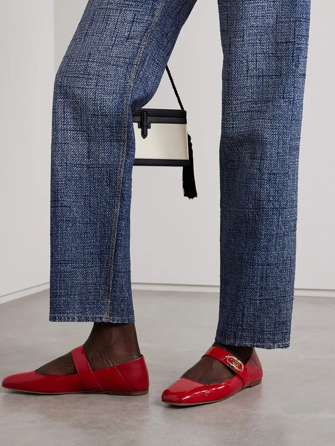 Valentino Garavani - Vlogo Locker Crinkled Patent-leather Ballet Flats - Red - Image 2