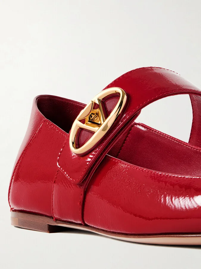 Valentino Garavani - Vlogo Locker Crinkled Patent-leather Ballet Flats - Red - Image 4