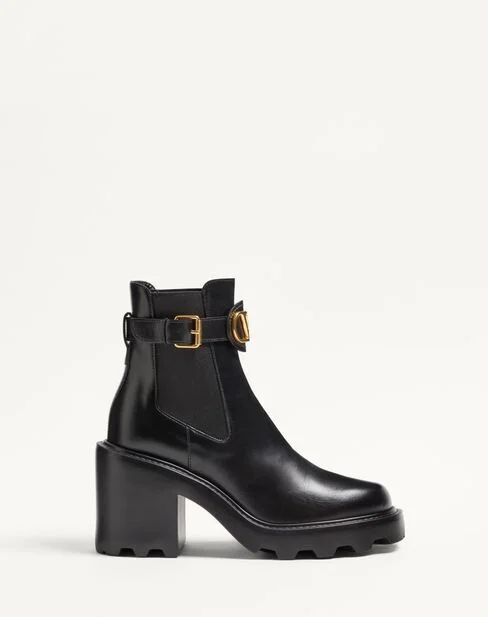 Valentino Garavani Vlogo Signature Calfskin Beatle 90Mm