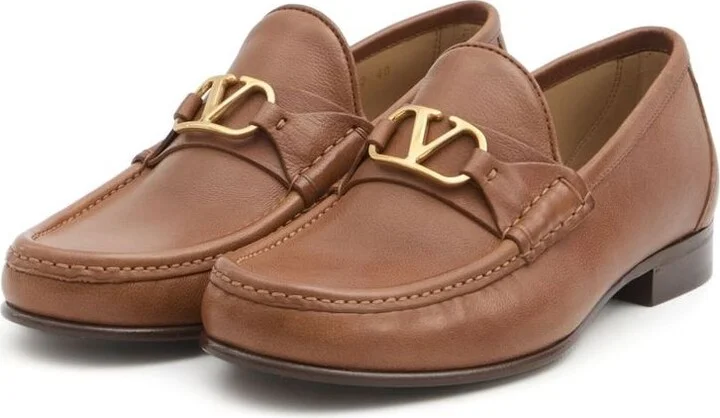 Valentino Garavani Vlogo Signature Leather Loafers