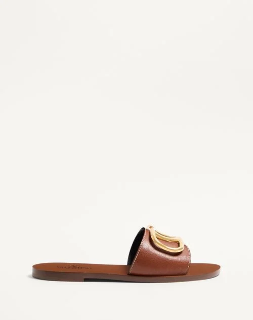 Valentino Garavani Vlogo Signature Slide Sandal In Grainy Cowhide With Accessory